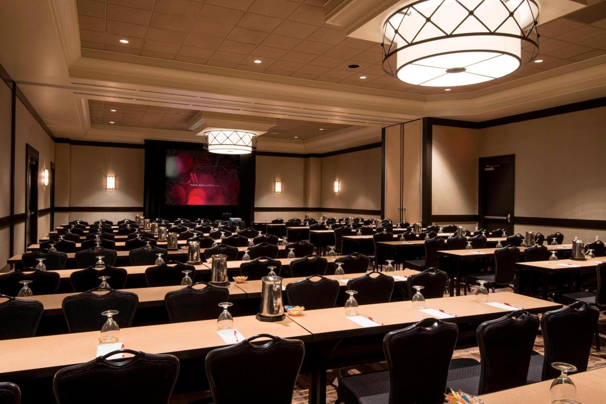 Hotel Wichita Marriott Extérieur photo